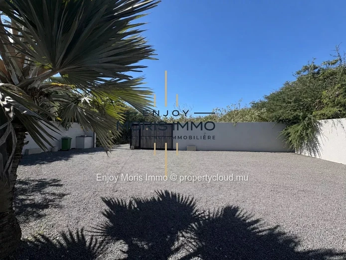 Magnifique Villa Contemporaine 4 Chambres avec Piscine – À vendre à Cap Malheureux