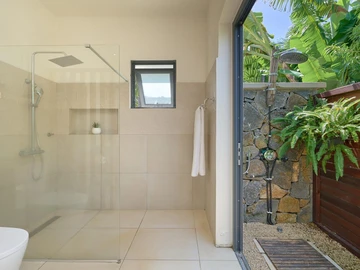 5 Bedroom Villa