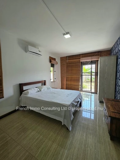 Villa de charme, 3 chambres, jardin de 760 M2 a balaclava