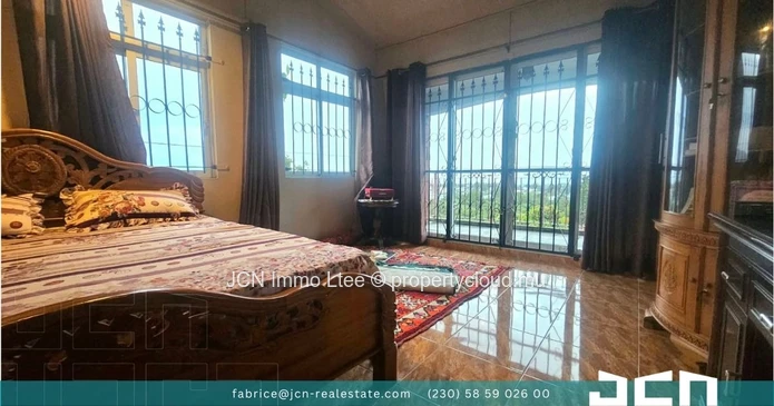 2 Maisons sur un terrain de 17 perches à vendre à Floréal (Curepipe)