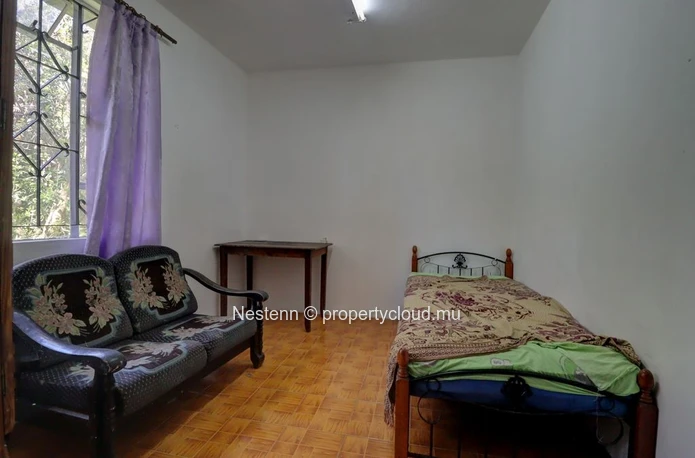Traditional semi-furnished house with mountain views and great renovation potential!