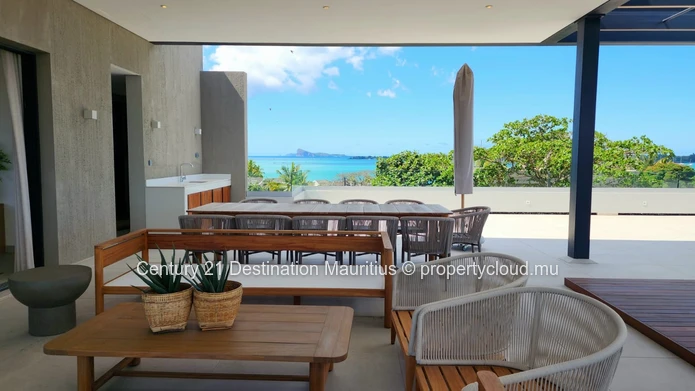Finest Views at Mont Choisy