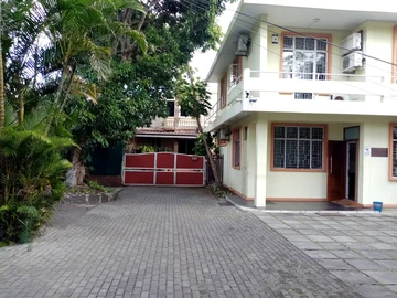 Office for rent close to amenities 