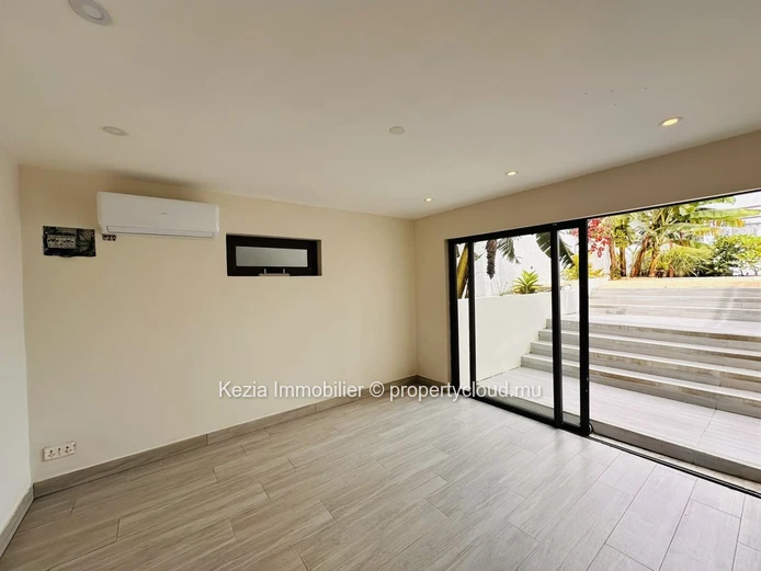 New Contemporary Villa
