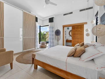 4 Bedroom Villa