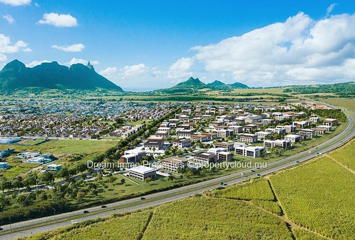 Grand Terrain Pour Villa Ou Projet Immobilier Dans Smart City L'avenir - Ile Maurice