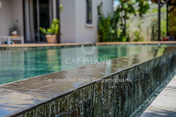 Villa 5 chambres et son jardin tropical - GRAND BAIE -