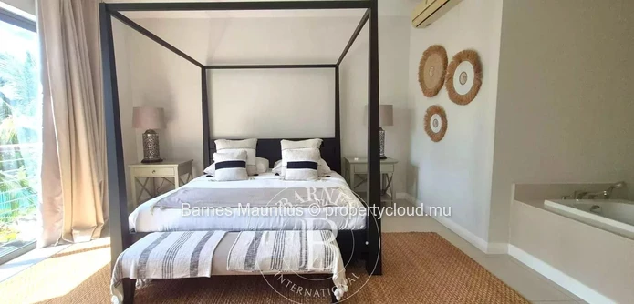 GRAND BAIE - Ultra-Luxury Penthouse - 3 Bedrooms