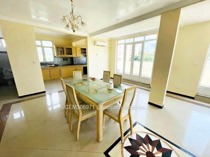 Penthouse for Sale – Résidence Le Maire, Beau-Bassin 