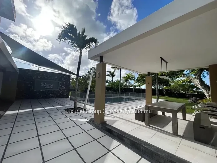 Maison de Prestige à Louer – Domaine Privé à Forêt Daruty