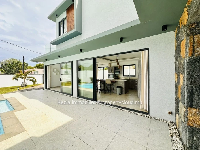 Villa Contemporaine Avec Piscine