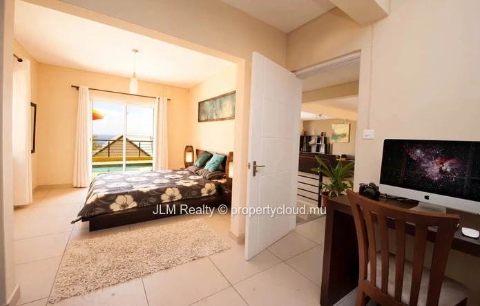 À louer: Superbe Duplex avec Vue Mer à Rivière Noire, Île Maurice