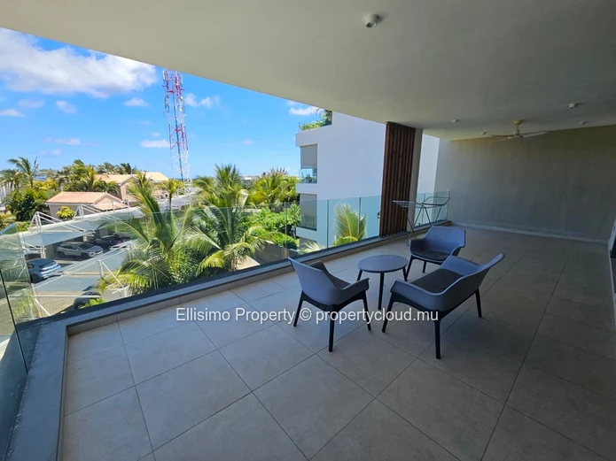 À vendre – Penthouse 2 chambres ensuite | Pointe aux Canonniers