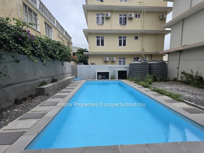 Magnifique penthouse à vendre dans une résidence haut de gamme – Pereybere