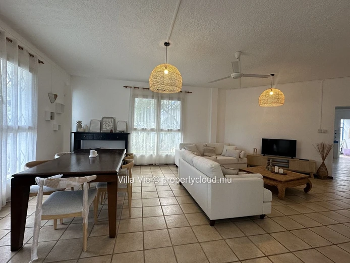 Pérèybere - Maison de charme de 4 chambres avec piscine (Mandat exclusif)