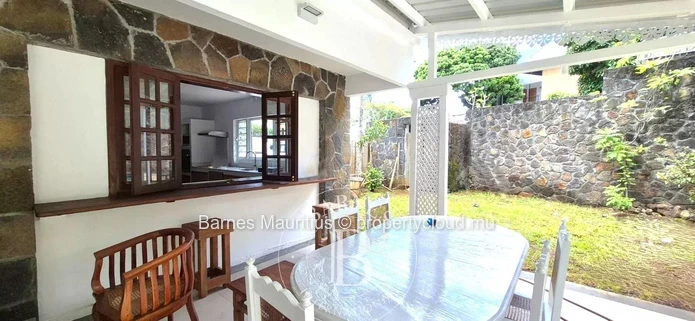 POINTE AUX CANONNIERS – Élégante villa côtière avec piscine et jardin – 4 chambres