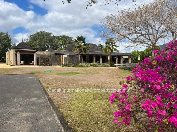 Investissez dans une villa sur le golf de Tamarina dans l'ouest de l'Ile Maurice