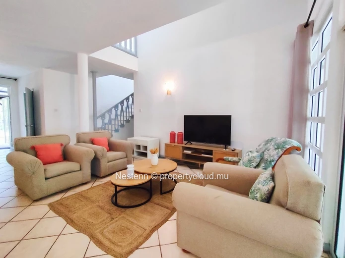 4-bedroom townhouse on beachfront 