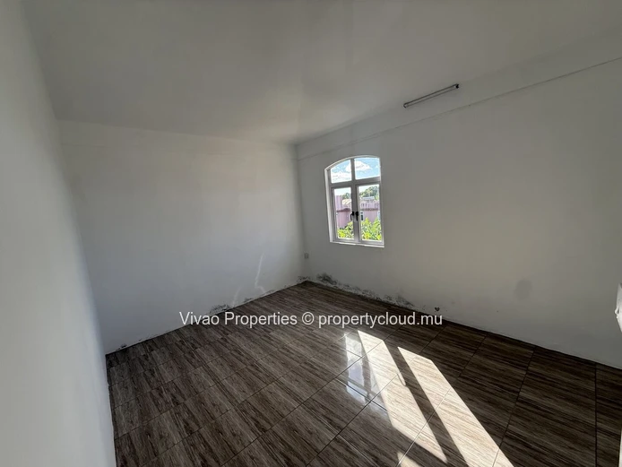 5-Office Workspace for Rent in Flacq