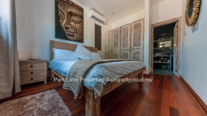 Élégante Villa de Style Balinais avec 3 Chambres, Piscine et Kiosque