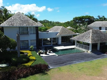 4 Bedroom Villa