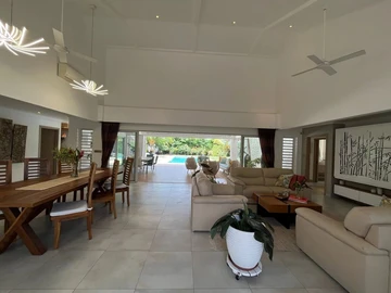 5 Bedroom Villa