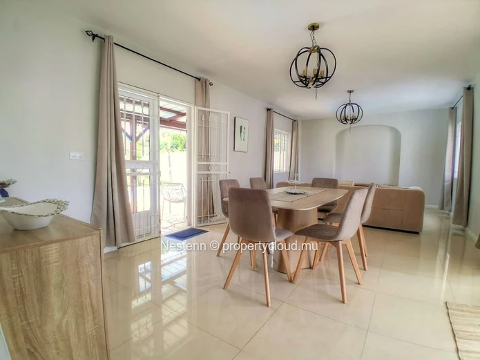Magnificent Villa In Calodyne – A Rare Living Environment In Mauritius