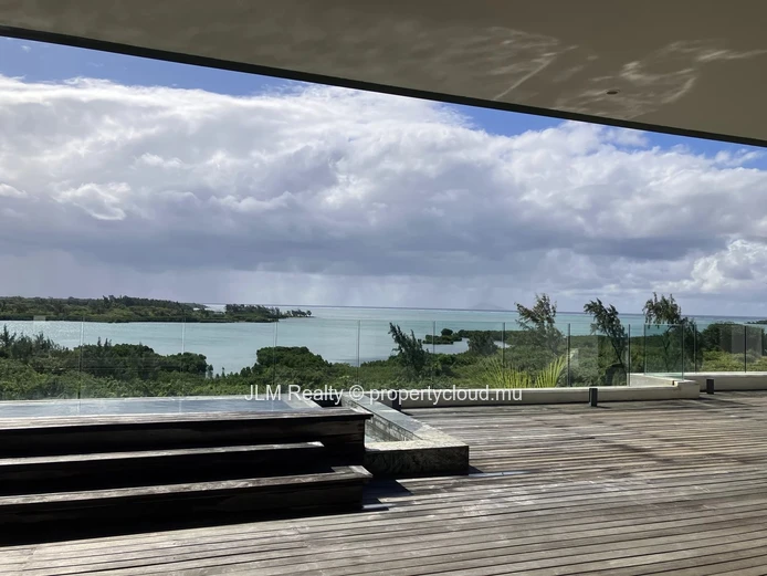 À vendre à St Antoine, Île Maurice : Penthouse en bord de mer, 3 chambres