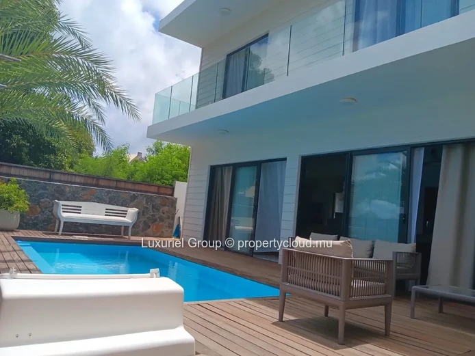 Elegant 3-Bedroom Villa with Private Pool for Rent
