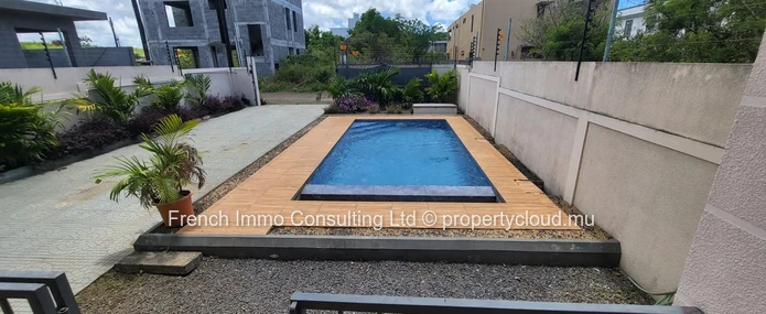 Villa 4 chambres plus jardin et piscine a pereybere