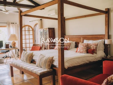 4 Bedroom Villa