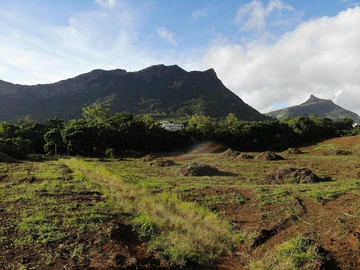 "Prime Residential Land in Moka City with Stunning Mountain Views - Ideal Location, Great Price! Rs"