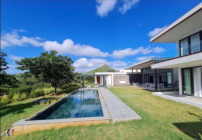 Villa de luxe 5 chambres avec piscine à vendre à Tamarin