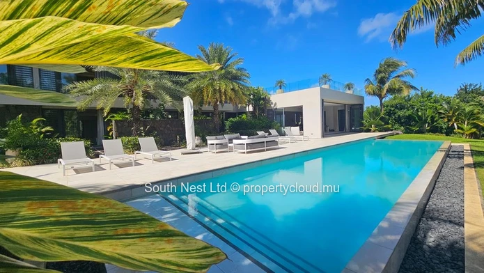 Villa design exclusive avec 5 chambres et vue imprenable sur les montagnes