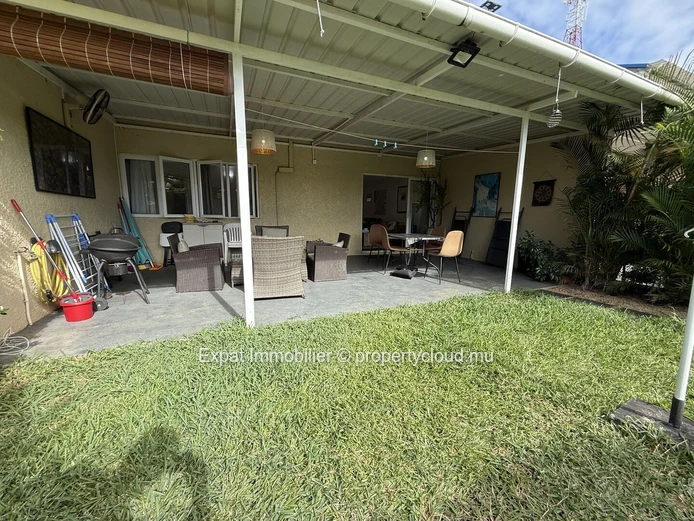 Appartement 3 Chambres Avec Jardin Privatif & Accès Direct À La Piscine – Résidence Sécurisée