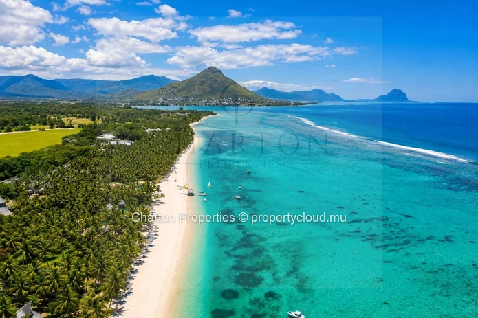 Elegant 3-bedroom apartment just a stone's throw from the lagoon