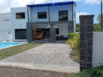 4 Bedroom Villa
