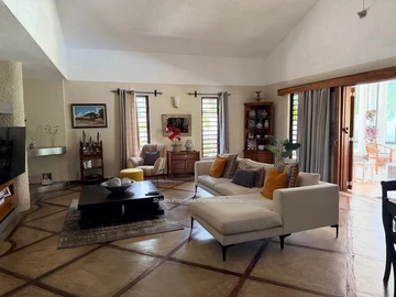 5 Bedroom Villa