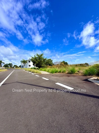 Exceptional Corner Plot for Sale in Bois Des Champs – Mont Choisy Smart City