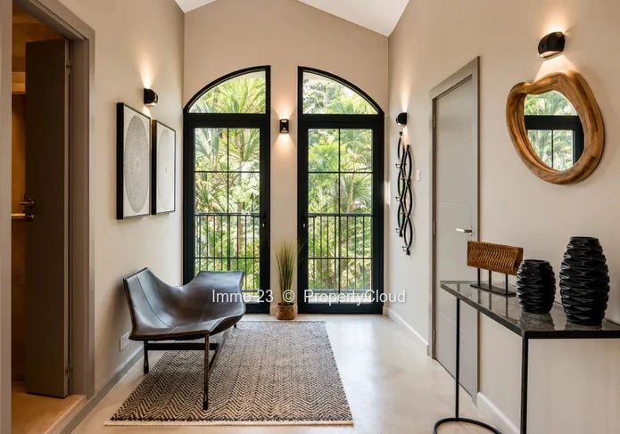 Houses / Villas - 6 bedrooms - Moka