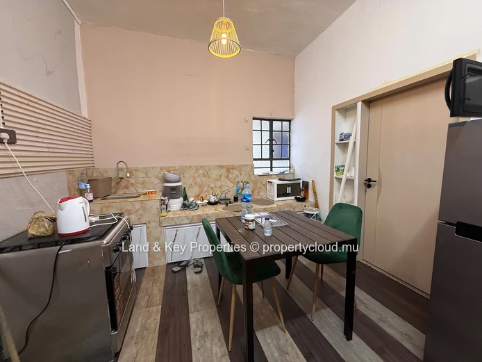Bâtiment Commercial à Vendre à Rose Hill | Immeuble Commercial sur la Rue Labourdonnais