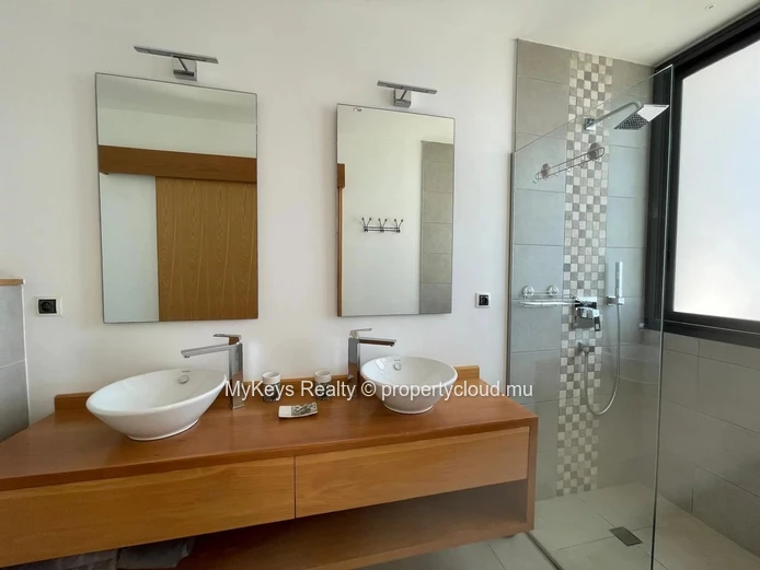 Villa A Louer - Tamarin - Securisee
