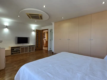 4 Bedroom Apartment