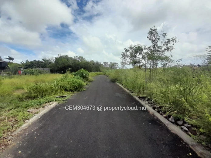 Terrain à vendre à St François, Calodyne – 7 Perches 