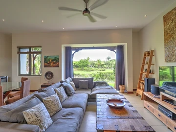 Superb villa with 3 en-suite bedrooms with double living room in a prestigious golf estate