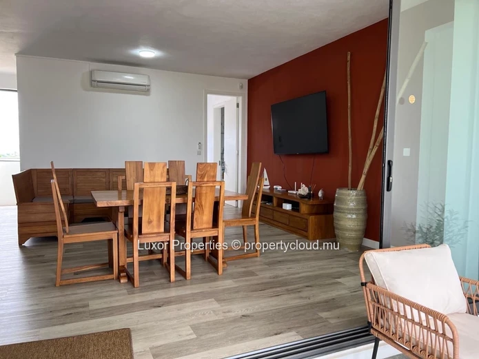 À Louer | Spacieux Appartement Sécurisé De 3 Chambres À Albion