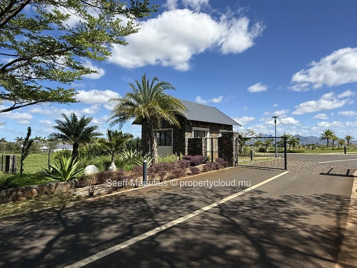 Residential Land in a Premium Gated Estate - Les Coteaux de Belle Vue
