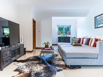 5 Bedroom Villa