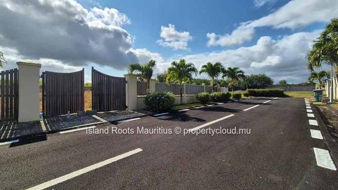 Beautiful residential land situated in a private estate  in Pamplemousses.