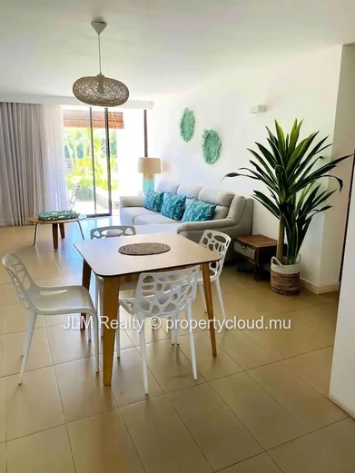 A Vendre: Deux Appartements Jumelés au Rez-de-Jardin à Trou aux Biches, Île Maurice